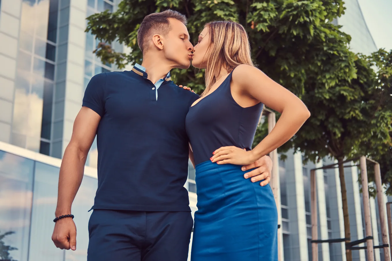 herpes dating app guide illustrated by representative adult lifestyle photography